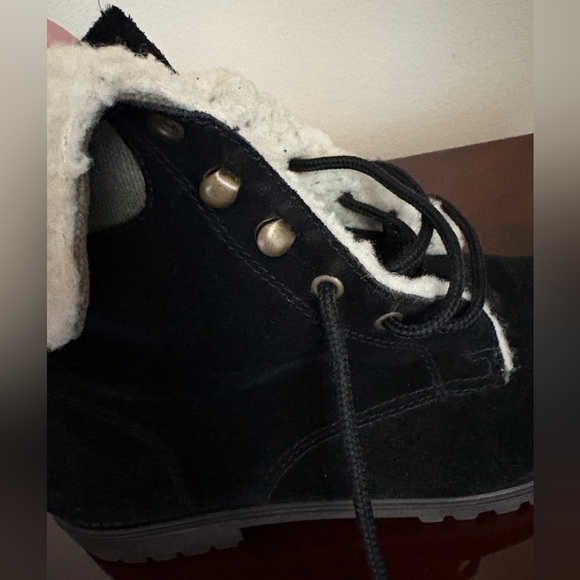 Women’s Lace up Combat Navy blue genuine Suede Ankle Boots with Cream Fur Lining - Picture 7 of 12